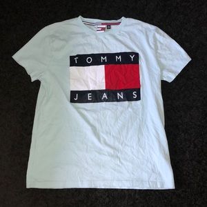 tommy jeans tee